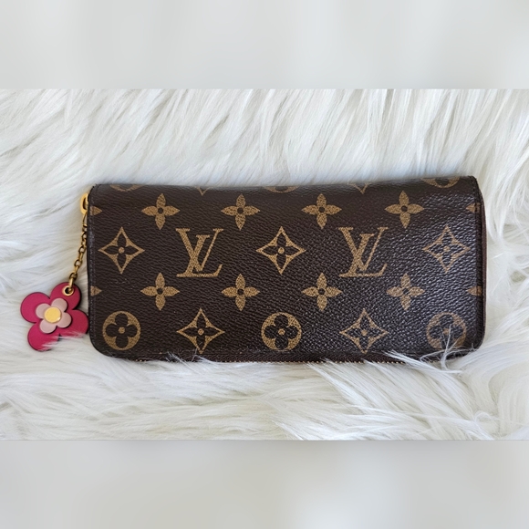 🌺 Louis Vuitton Clemence 🌺 - Picture 1 of 15